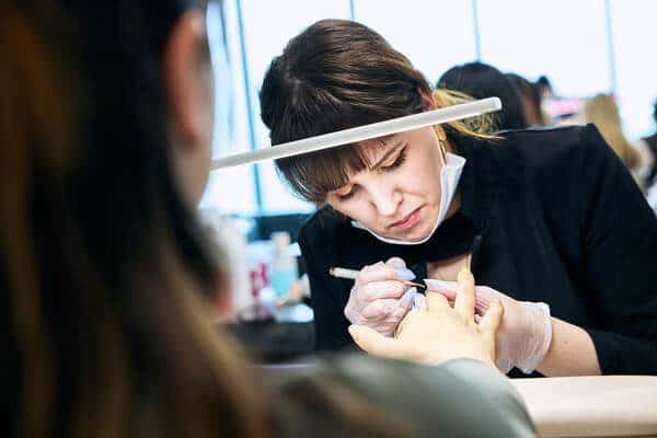 How to Become a Qualified Nail Technician in the UK: A Beginner’s Guide