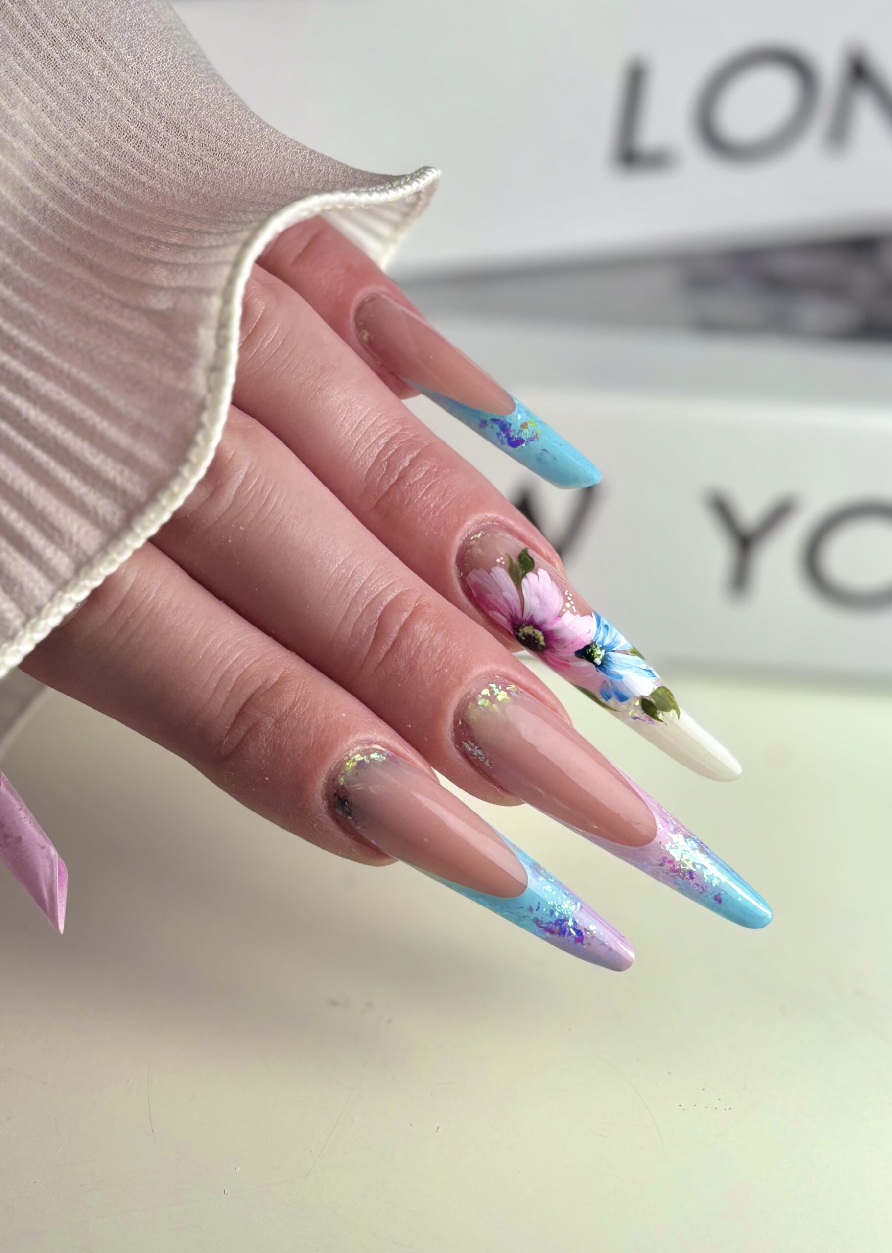Manicure and nail art created by AlyNails